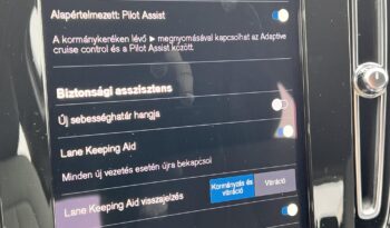VOLVO XC40 2.0 [B3] MHEV Plus Dark DCT Magyarországi!!! Áfá-s!!! 17.900Km!!! full