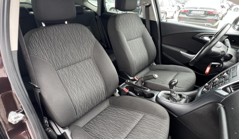 OPEL ASTRA J Sedan 1.6 Enjoy Magyarországi!!!! full