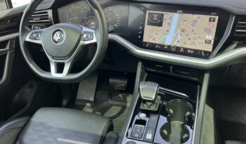 VOLKSWAGEN TOUAREG 3.0 V6 TDI Elegance Tiptronic ic Magyarországi!!! Vezetett szervízkönyv!!! Full-Full!!! full