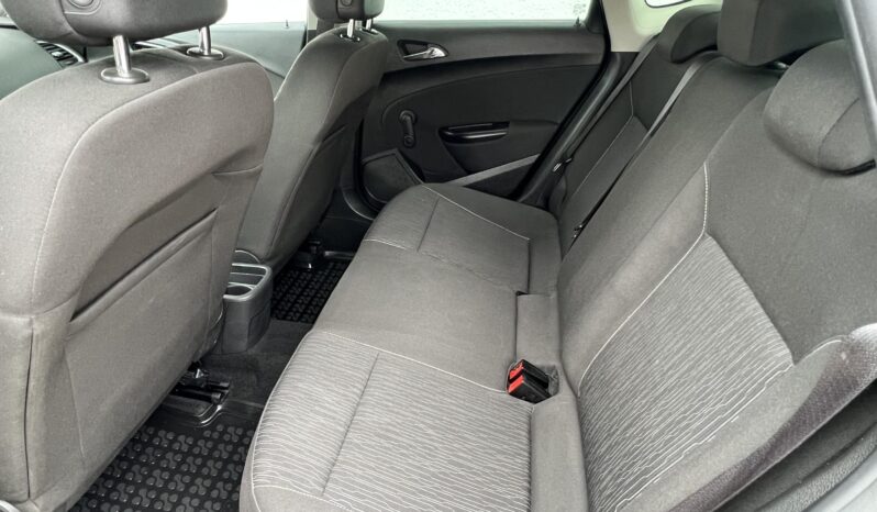 OPEL ASTRA J Sedan 1.6 Enjoy Magyarországi!!!! full