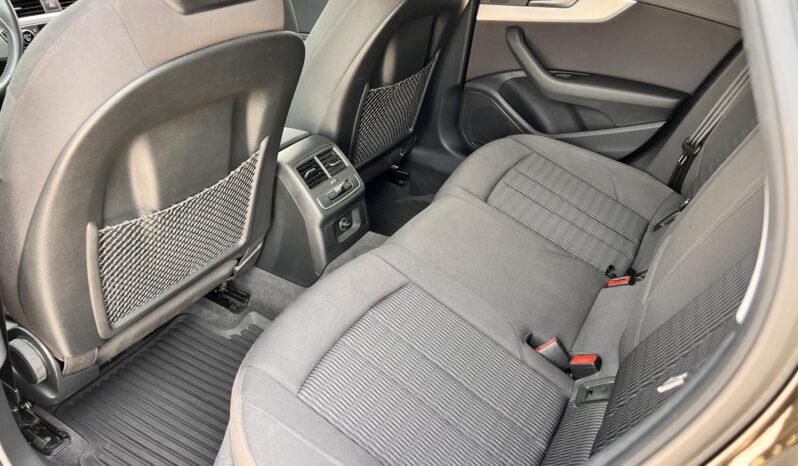 AUDI A4 Avant 2.0 TFSI Design S-tronic 84.000km Magyarországi GYÖNYÖRŰ!!! full