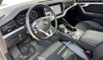 VOLKSWAGEN TOUAREG 3.0 V6 TDI Elegance Tiptronic ic Magyarországi!!! Vezetett szervízkönyv!!! Full-Full!!! full