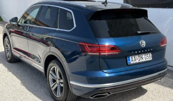 VOLKSWAGEN TOUAREG 3.0 V6 TDI Elegance Tiptronic ic Magyarországi!!! Vezetett szervízkönyv!!! Full-Full!!! full