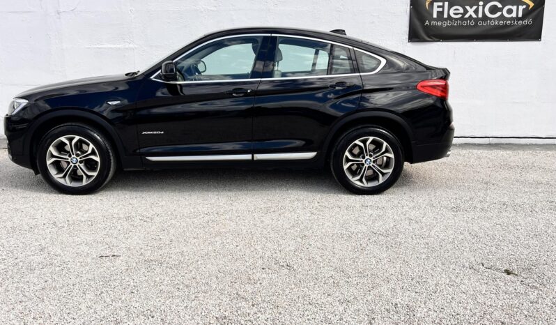 BMW X4 xDrive20d xLine (Automata) Vezetett szervizkönyv Nagyon szép állapot! full