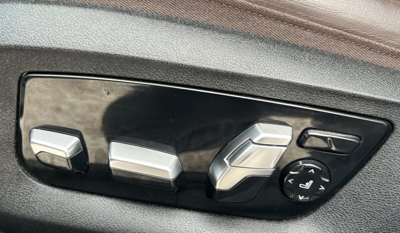 BMW 640i xDrive (Automata) Magyarországi Vezetett Szervizkönyv! LUXURY full