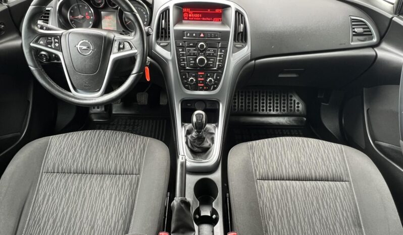 OPEL ASTRA J Sedan 1.6 Enjoy Magyarországi!!!! full