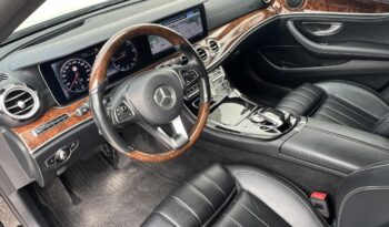 MERCEDES-BENZ E 220 d 9G-TRONIC Luxury! Vezetett szervizkönyv! full