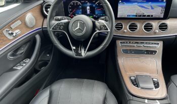 MERCEDES-BENZ E 220 d T 9G-TRONIC Mild hybrid drive Sérülésmentes! Gyári fényezés! Gyönyörű állapot! Vezetett szervizkönyv! full