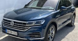 VOLKSWAGEN TOUAREG 3.0 V6 TDI Elegance Tiptronic ic Magyarországi!!! Vezetett szervízkönyv!!! Full-Full!!!