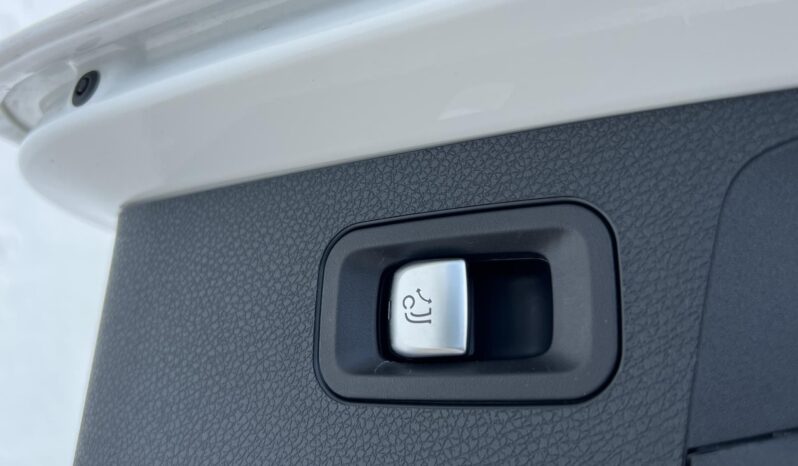 MERCEDES-BENZ E 220 d T 9G-TRONIC Mild hybrid drive Sérülésmentes! Gyári fényezés! Gyönyörű állapot! Vezetett szervizkönyv! full