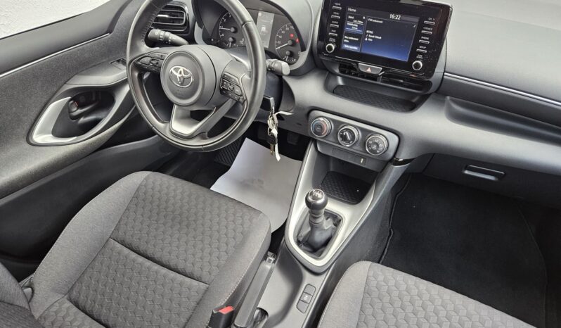 TOYOTA YARIS 1.5 VVT-i Comfort Style MAGYAR – 15.000 KM – ÚJSZERŰ ÁLLAPOTBAN!! full