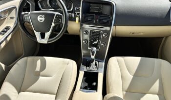 VOLVO XC60 2.4 D [D4] Momentum Geartronic AWD! Vez.sz.könyv NAGYSZERVIZ UTÁN!!! full