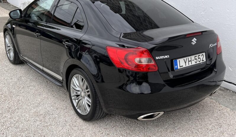 SUZUKI KIZASHI 2.4 SDLX CVT 4WD Magyarországi!!! Vezetett szervizkönyv!!! full