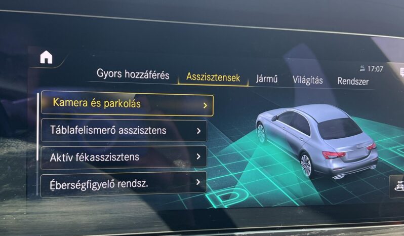 MERCEDES-BENZ E 220 d 9G-TRONIC 99000Km!!! Designo bőr belső!!! Vezetett szervízkönyv!!! full