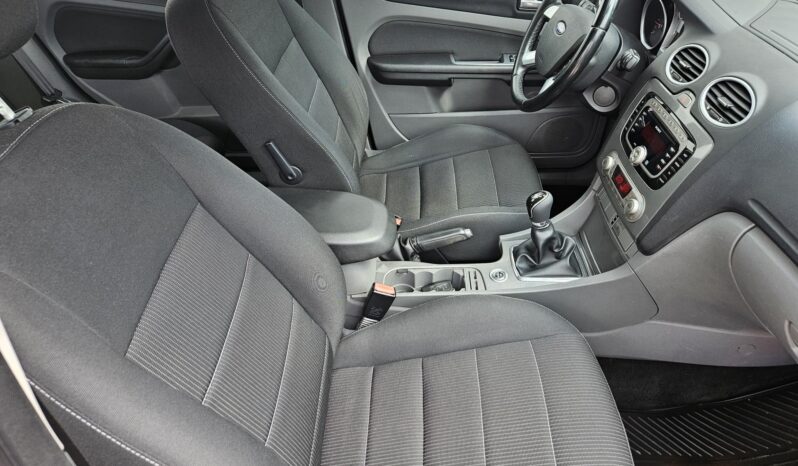 FORD FOCUS 1.6 TDCi Titanium DPF EURO5 MAGYARORSZÁGI – GYÖNYÖRŰ ÁLLAPOTBAN!! full