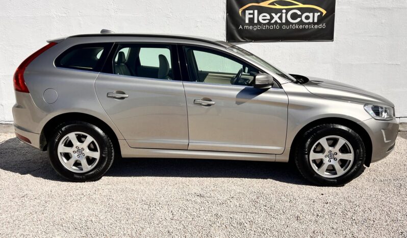 VOLVO XC60 2.4 D [D4] Momentum Geartronic AWD! Vez.sz.könyv NAGYSZERVIZ UTÁN!!! full