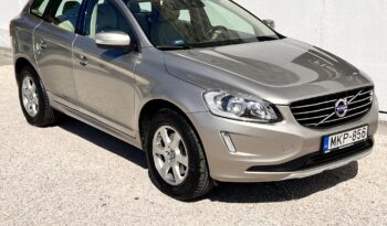 VOLVO XC60 2.4 D [D4] Momentum Geartronic AWD! Vez.sz.könyv NAGYSZERVIZ UTÁN!!! full