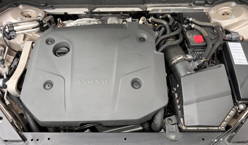 VOLVO XC60 2.0 [B4] MHEV Plus Dark AWD Geartronic Magyarországi 27%-os ÁFA-s számlával! ÚJSZERŰ!!! FACELIFT!!! full