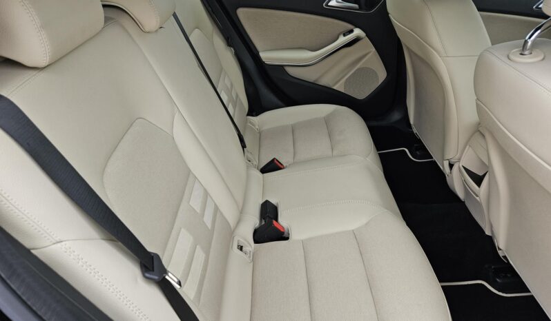 MERCEDES-BENZ GLA-OSZTÁLY GLA 180 CDI d Style 7G-DCT MAGYARORSZÁGI – 88.000 KM – ÚJSZERŰ ÁLLAPOTBAN!! full
