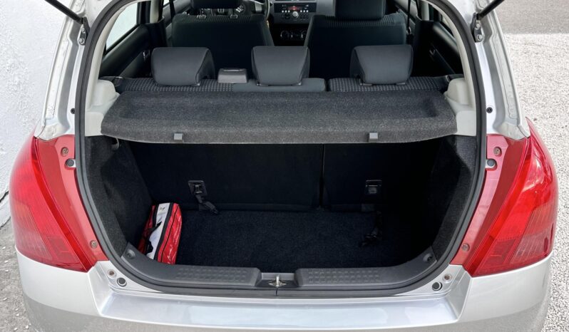 SUZUKI SWIFT 1.3 GLX MAGYAR – 77.000 KM – ÚJSZERŰ ÁLLAPOTBAN!! full