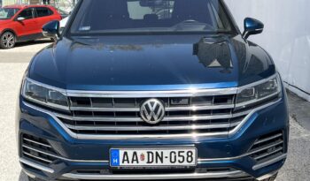 VOLKSWAGEN TOUAREG 3.0 V6 TDI Elegance Tiptronic ic Magyarországi!!! Vezetett szervízkönyv!!! Full-Full!!! full