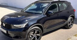 VOLVO XC40 2.0 [B3] MHEV Plus Dark Black Edition DCT Magyarországi 27% ÁFA-s számlával !!! 19600km! ÚJSZERŰ!!!