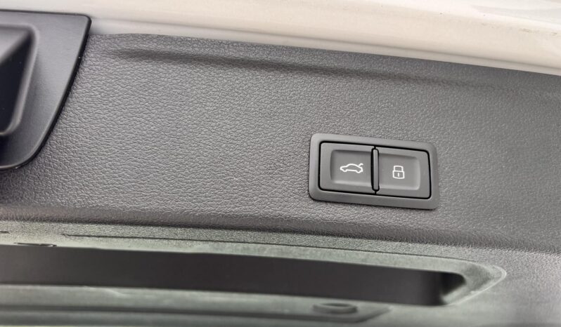 AUDI A4 40 TFSI Design S-tronic Magyarországi!!! Vezetett szervizkönyv!!! Gyöngyház fehér!!! full