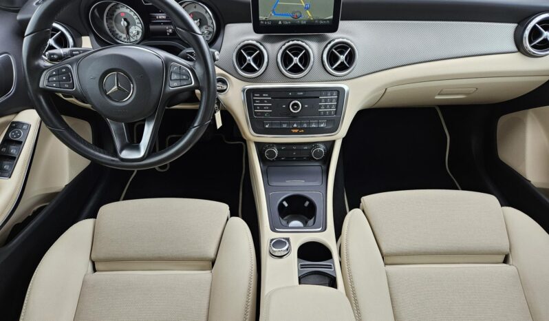 MERCEDES-BENZ GLA-OSZTÁLY GLA 180 CDI d Style 7G-DCT MAGYARORSZÁGI – 88.000 KM – ÚJSZERŰ ÁLLAPOTBAN!! full