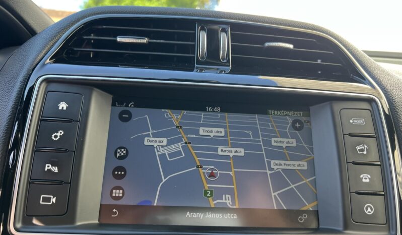 JAGUAR XE 2.0 l4D Prestige (Automata) Magyarországi. gyönyörű állapot. végig vezetett szervizkönyv! full