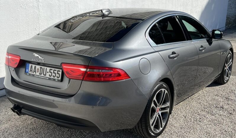 JAGUAR XE 2.0 l4D Prestige (Automata) Magyarországi. gyönyörű állapot. végig vezetett szervizkönyv! full