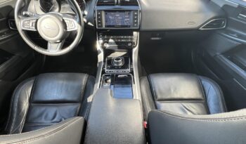 JAGUAR XE 2.0 l4D Prestige (Automata) Magyarországi. gyönyörű állapot. végig vezetett szervizkönyv! full
