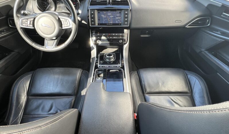 JAGUAR XE 2.0 l4D Prestige (Automata) Magyarországi. gyönyörű állapot. végig vezetett szervizkönyv! full