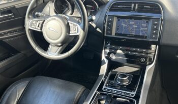 JAGUAR XE 2.0 l4D Prestige (Automata) Magyarországi. gyönyörű állapot. végig vezetett szervizkönyv! full
