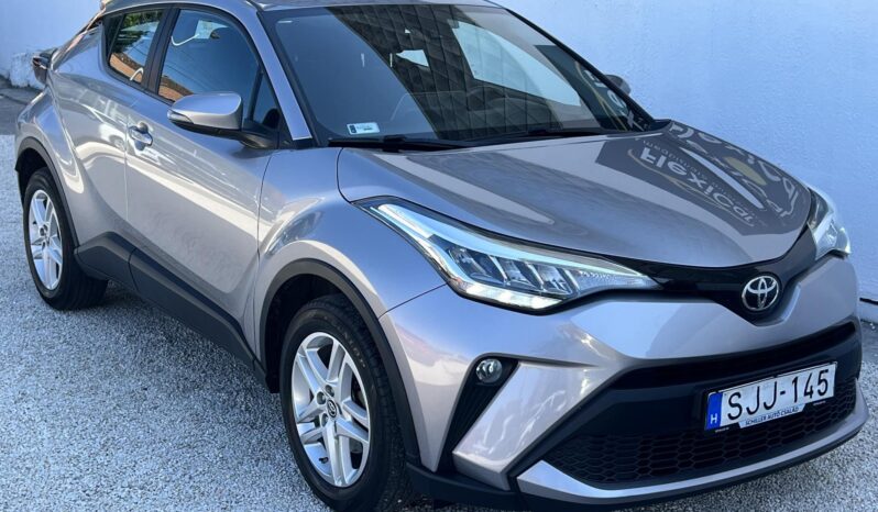 TOYOTA C-HR 1.2T Comfort Magyarországi. sérülésmentes. végig vezetett szervizkönyv! full