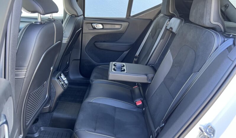VOLVO XC40 2.0 [B4] MHEV R-Design AWD Geartronic 60.000km Magyarországi GYÖNYÖRŰ! Panorámatető Vez.sz.könyv! full