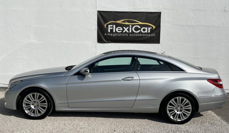 MERCEDES-BENZ E 350 CDI BlueEFFICIENCY Avantgarde (Automata) Nagyon szép állapotban! full