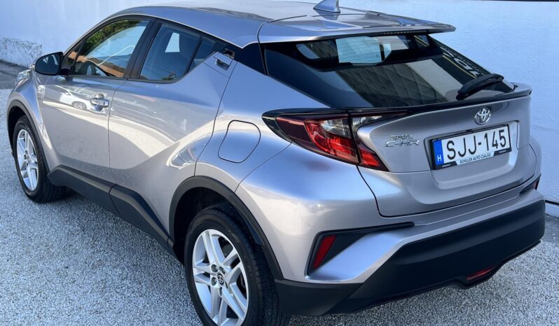 TOYOTA C-HR 1.2T Comfort Magyarországi. sérülésmentes. végig vezetett szervizkönyv! full