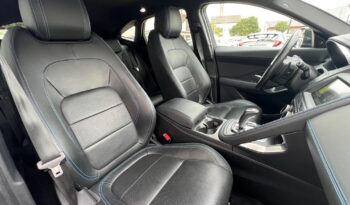 JAGUAR E-PACE D150 SE (Automata) Magyarországi!!! Sérülésmentes!!! Vezetett szervizkönyv!!! full
