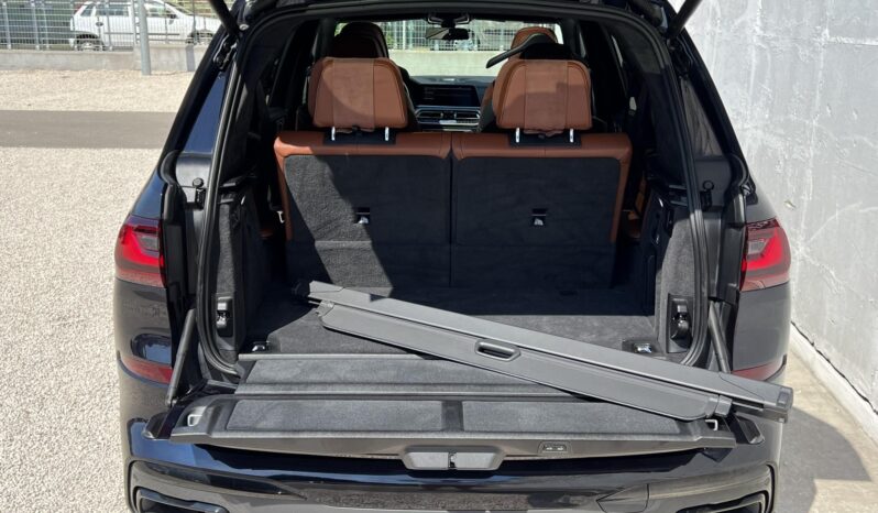 BMW X7 M50d (Automata) (6 személyes ) Vezetett szervízkönyves. gyönyörű állapot. full-full!!! full