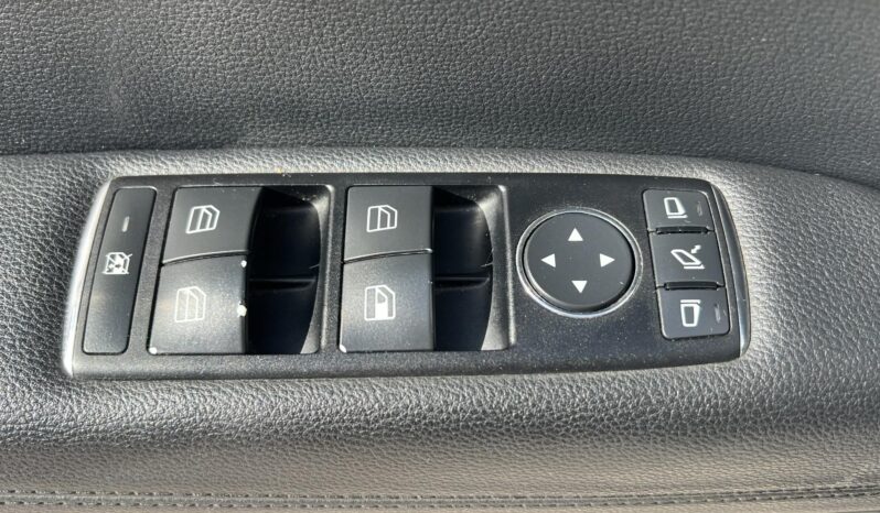 MERCEDES-BENZ E 350 CDI BlueEFFICIENCY Avantgarde (Automata) Nagyon szép állapotban! full