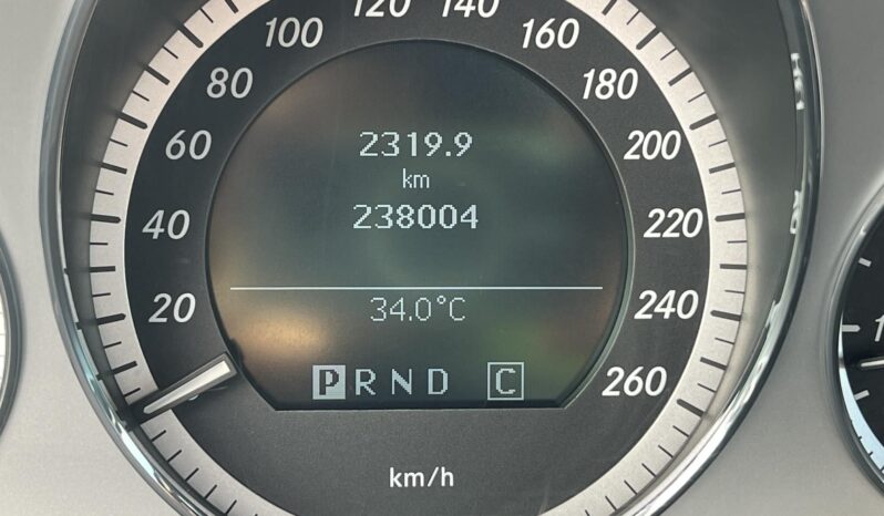 MERCEDES-BENZ E 350 CDI BlueEFFICIENCY Avantgarde (Automata) Nagyon szép állapotban! full