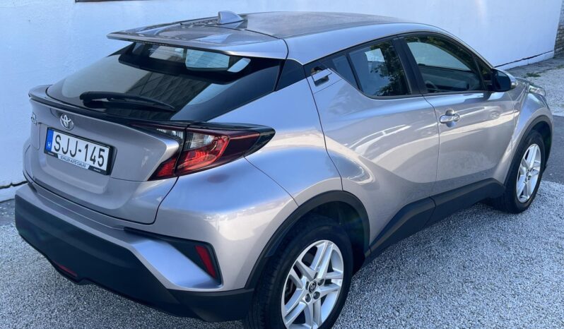TOYOTA C-HR 1.2T Comfort Magyarországi. sérülésmentes. végig vezetett szervizkönyv! full