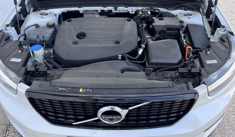 VOLVO XC40 2.0 [B4] MHEV R-Design AWD Geartronic 60.000km Magyarországi GYÖNYÖRŰ! Panorámatető Vez.sz.könyv! full