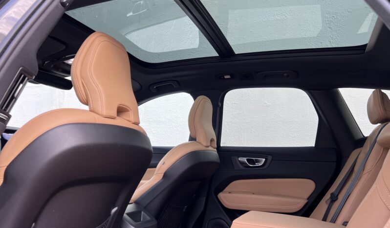 VOLVO XC60 2.0 [T6] Plus Dark AWD Geartronic Magyarországi! Vez.sz.könyv! ÚJSZERŰ! LÉGRUGÓ! VONÓHOROG! PANORÁMATETŐ full