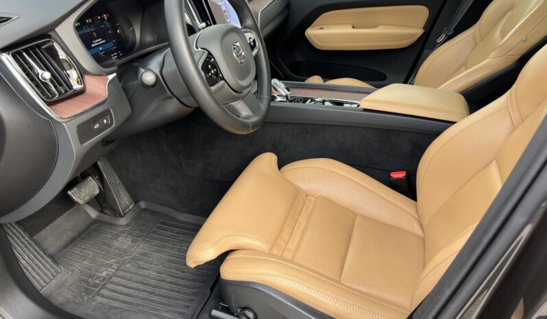 VOLVO XC60 2.0 [T6] Plus Dark AWD Geartronic Magyarországi! Vez.sz.könyv! ÚJSZERŰ! LÉGRUGÓ! VONÓHOROG! PANORÁMATETŐ full