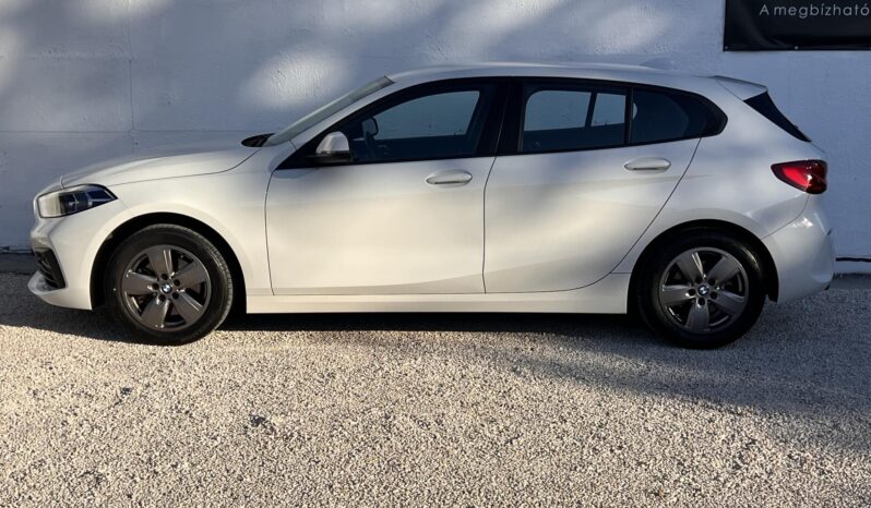BMW 118i Advantage DKG Nagyon szép állapotban! Vezetett Szervizkönyv! full
