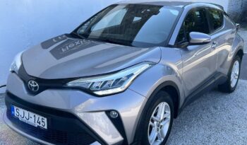 TOYOTA C-HR 1.2T Comfort Magyarországi. sérülésmentes. végig vezetett szervizkönyv! full