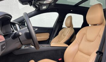 VOLVO XC60 2.0 [T6] Plus Dark AWD Geartronic Magyarországi! Vez.sz.könyv! ÚJSZERŰ! LÉGRUGÓ! VONÓHOROG! PANORÁMATETŐ full