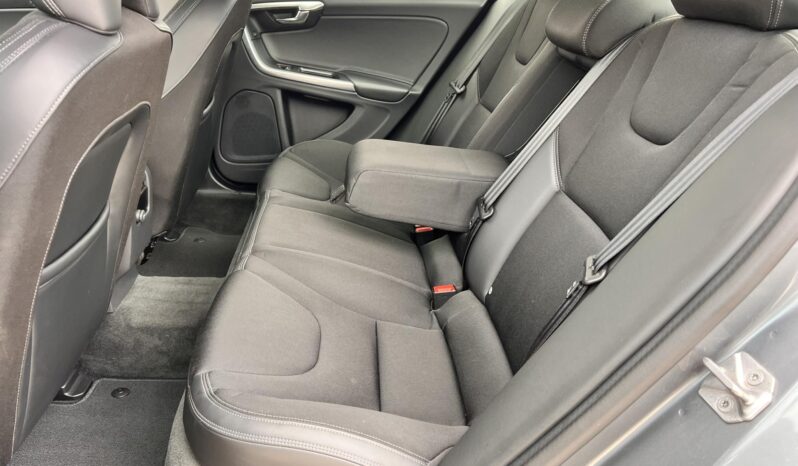 VOLVO S60 2.0 [T4] Momentum Geartronic 52.000km!!! GYÖNYÖRŰ ÁLLAPOT! VEZ.SZ.KÖNYV! full