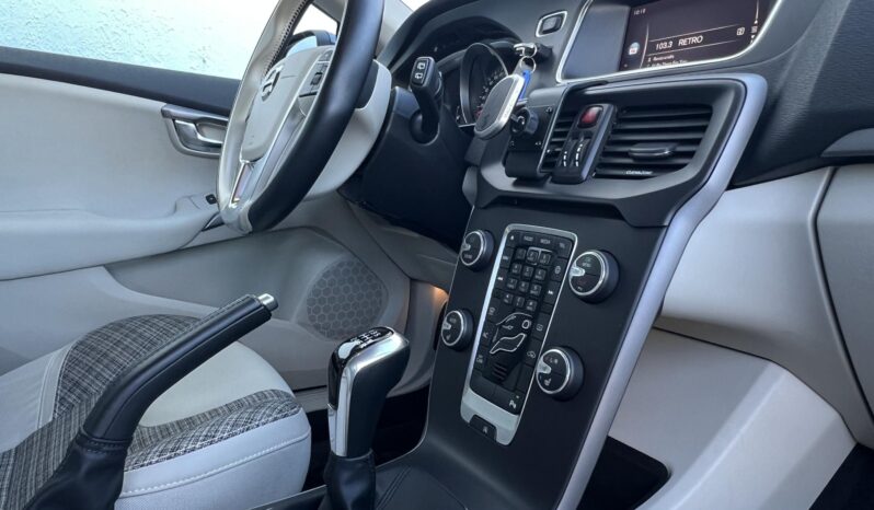VOLVO V40 2.0 [T3] Momentum Magyarországi 65.000km! GYÖNYÖRŰ!!! full